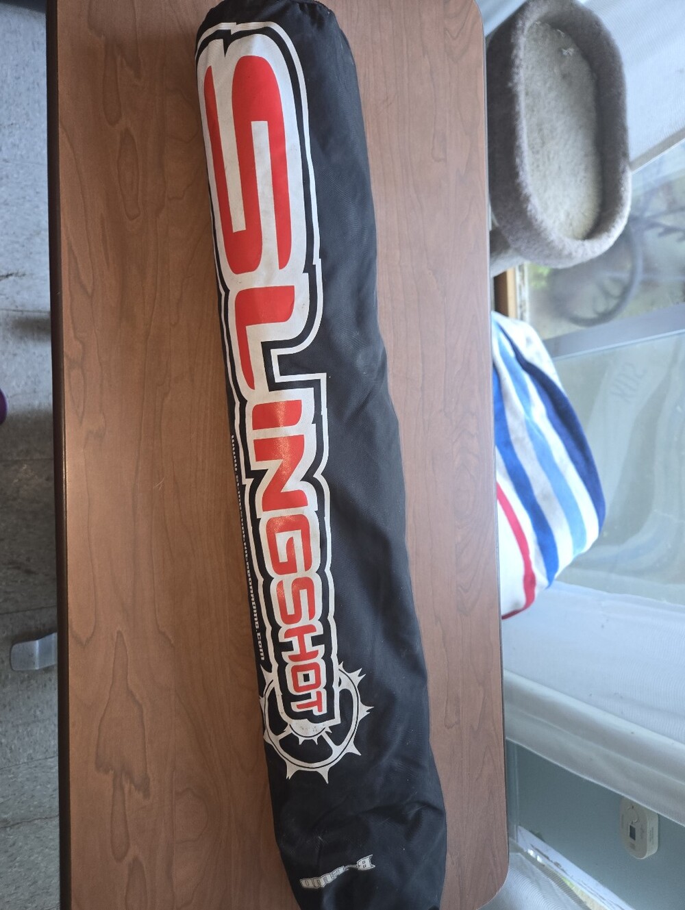 Slingshot Kite Trauner In Bag - Black & Red